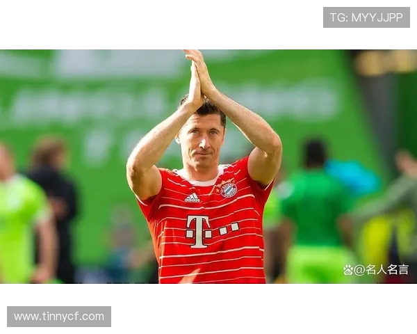 罗伯特·莱万多夫斯基：从波兰神锋到世界足坛传奇的崛起之路