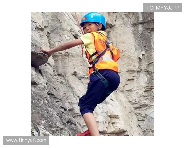 武汉攀岩队的力量揭秘：勇攀高峰的激情与坚持之路