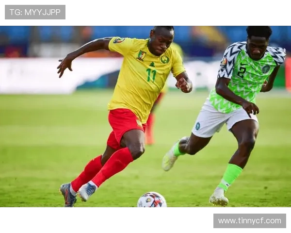 重庆足球队快攻战术解析与战绩提升的深度探讨 重庆足球队快攻战术解析与战绩提升的深度探讨