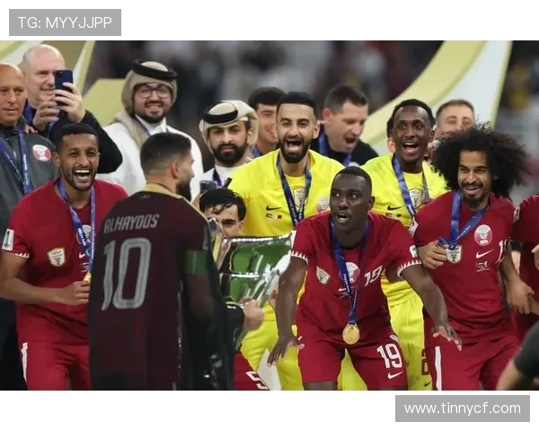 中国香港与卡塔尔2016年足球友谊赛回顾与精彩瞬间分析